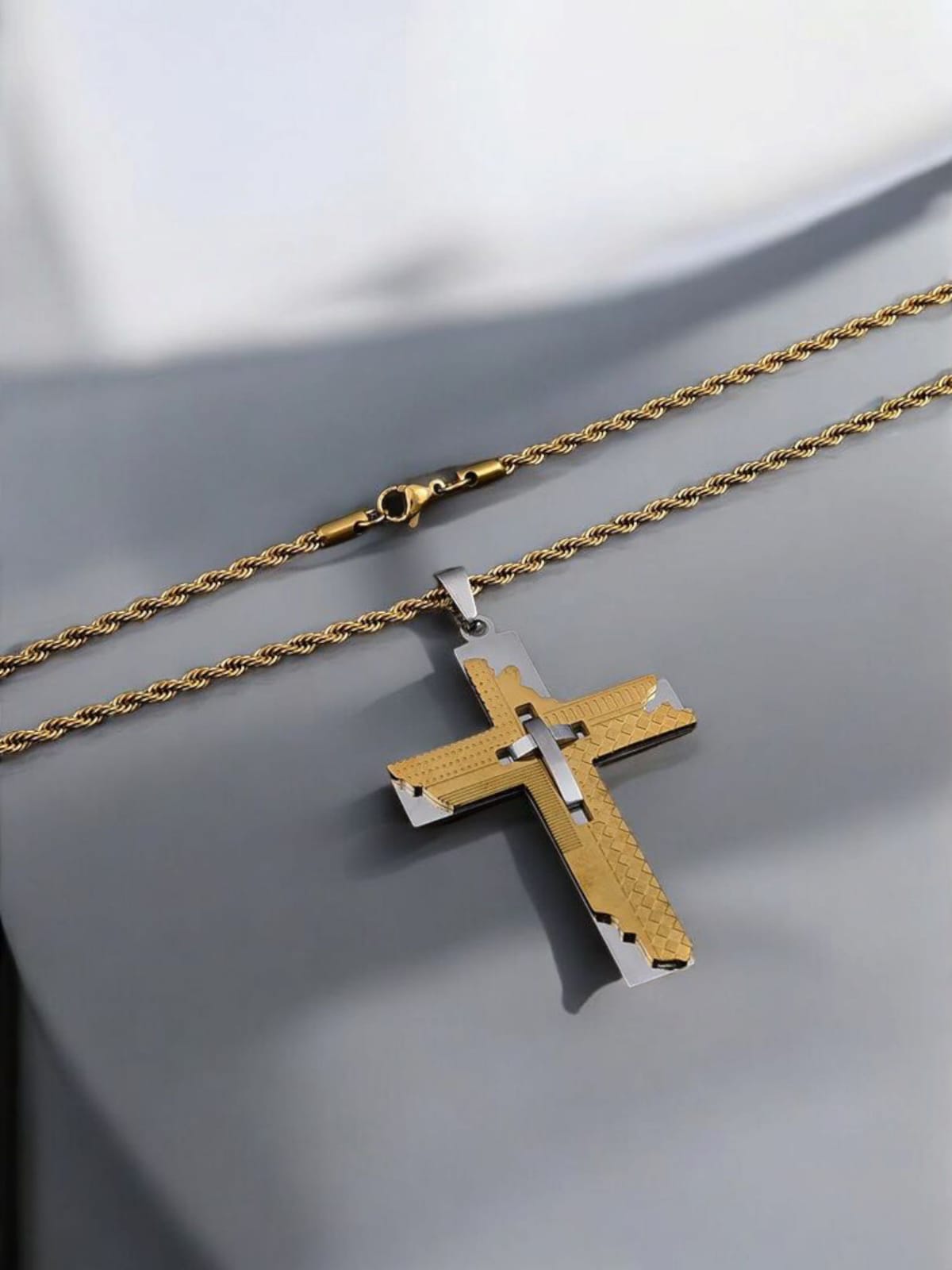 Cadena Cruz (hombre)
