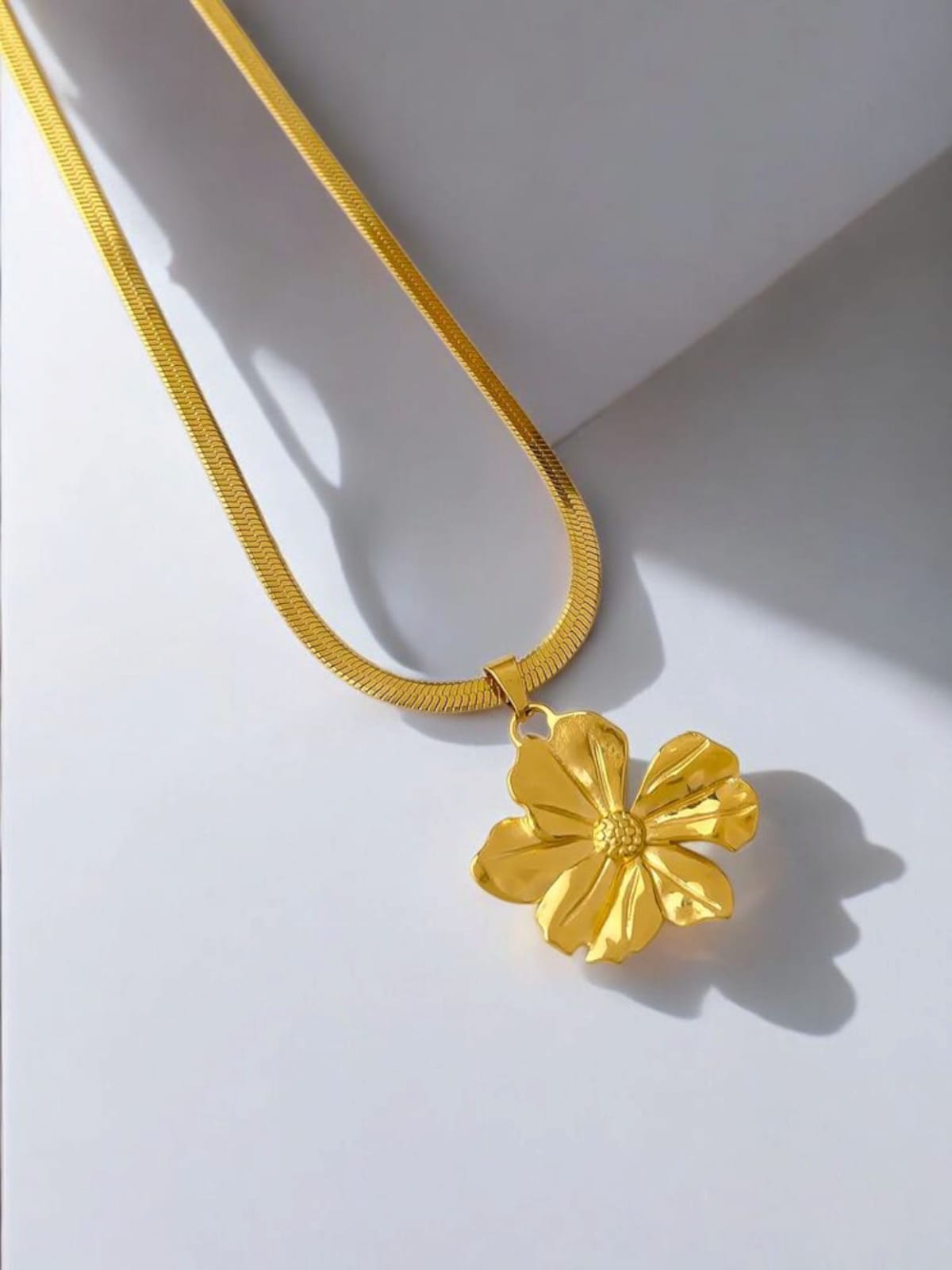 Cadena Flowers