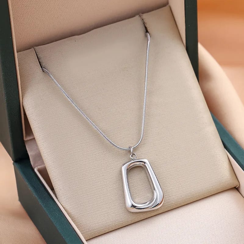 Cadena square silver